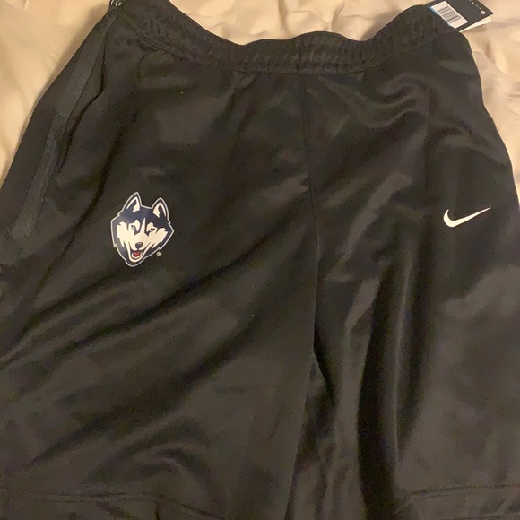 Uconn shorts - Picture 1 of 1